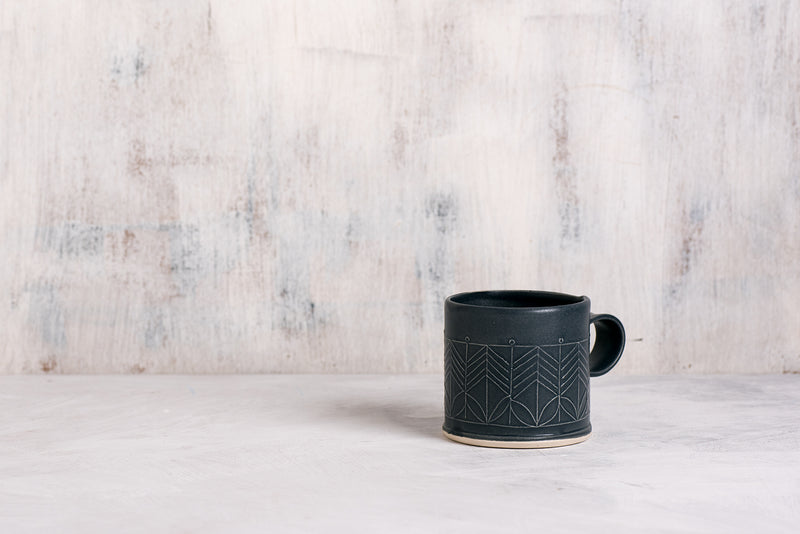 Marion black mug